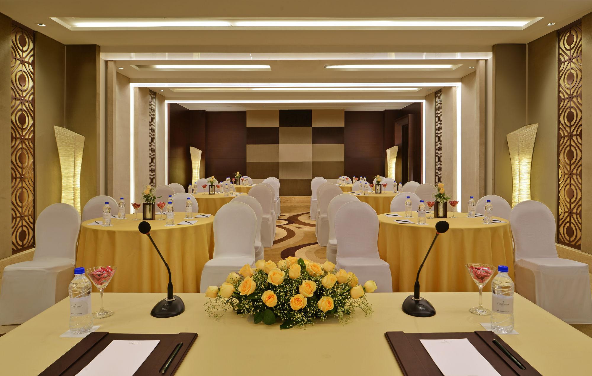 Country Inn & Suites By Radisson, Bengaluru Hebbal Road Экстерьер фото